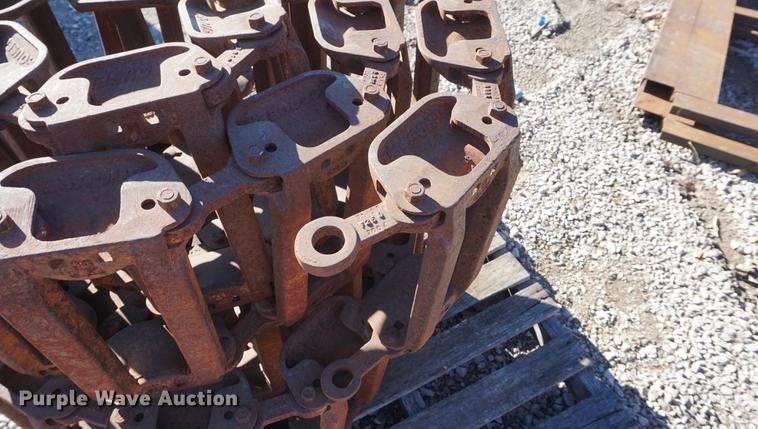 image for item DI9296 Grouser skid steer tracks