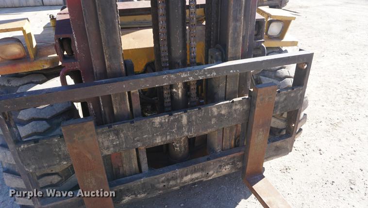 image for item DI9297 1999 Sellick SG60 forklift