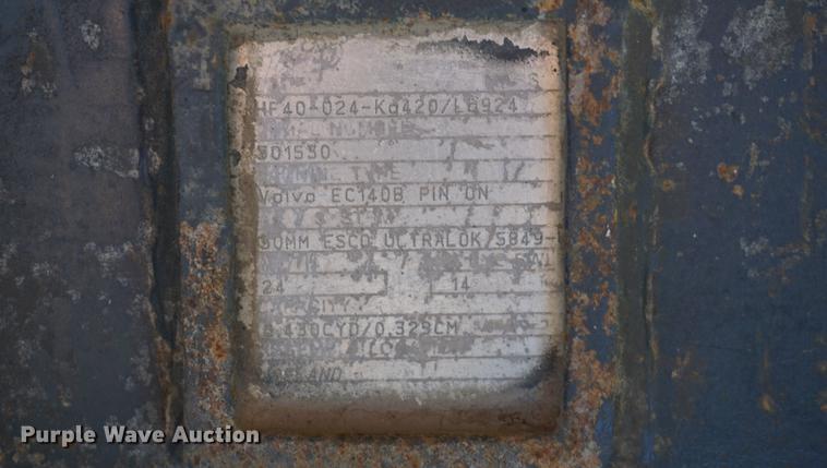 image for item DI9302 Geith 24"W three tooth excavator bucket