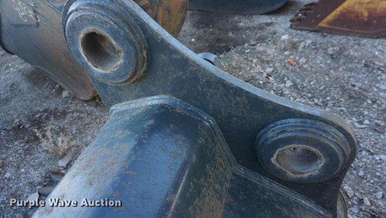 image for item DI9303 36"W four tooth excavator bucket