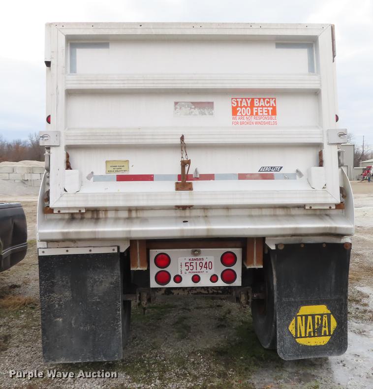 image for item DN9143 2006 Travis end dump trailer