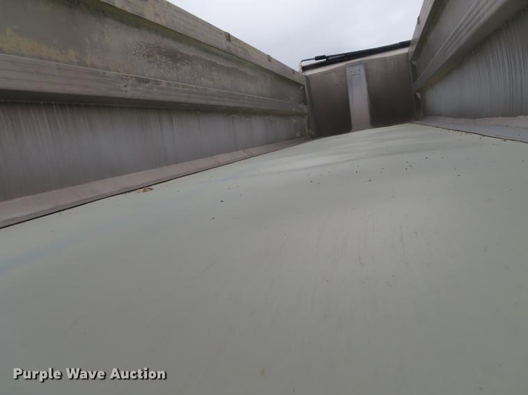 image for item DN9143 2006 Travis end dump trailer