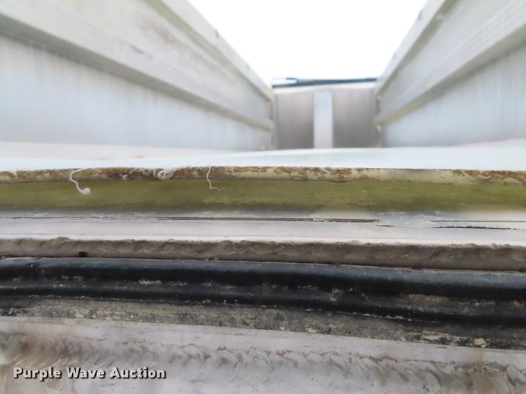 image for item DN9143 2006 Travis end dump trailer