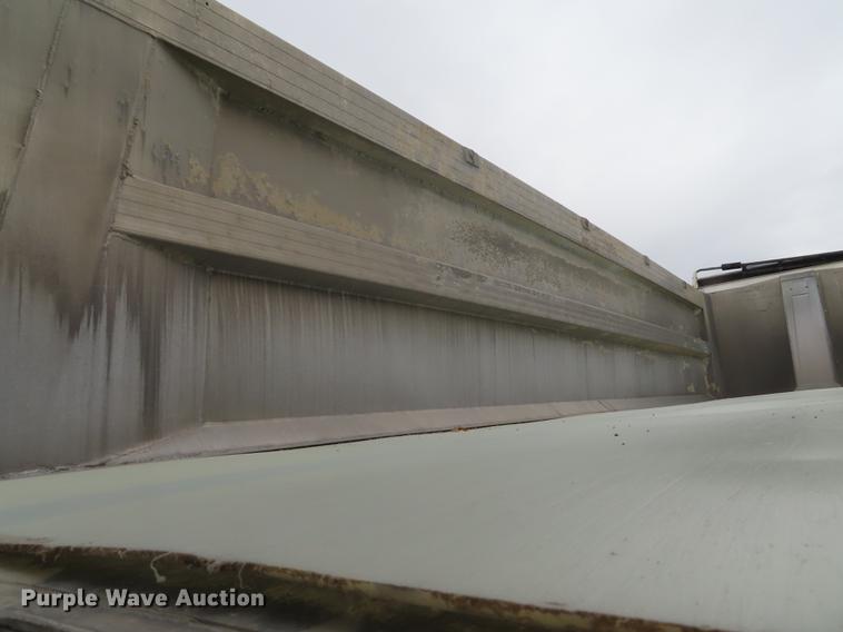 image for item DN9143 2006 Travis end dump trailer