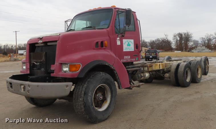 image for item DN9144 1999 Sterling L-Line truck cab and chassis