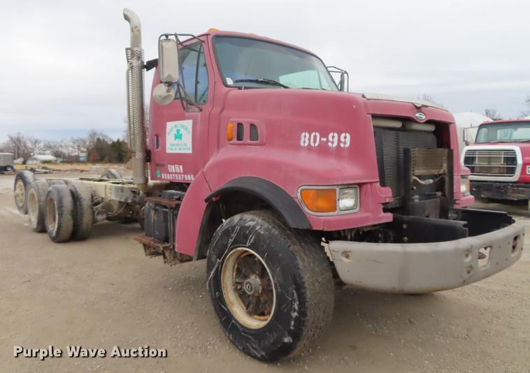 image for item DN9144 1999 Sterling L-Line truck cab and chassis