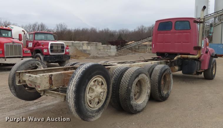image for item DN9144 1999 Sterling L-Line truck cab and chassis