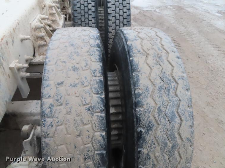 image for item DN9144 1999 Sterling L-Line truck cab and chassis