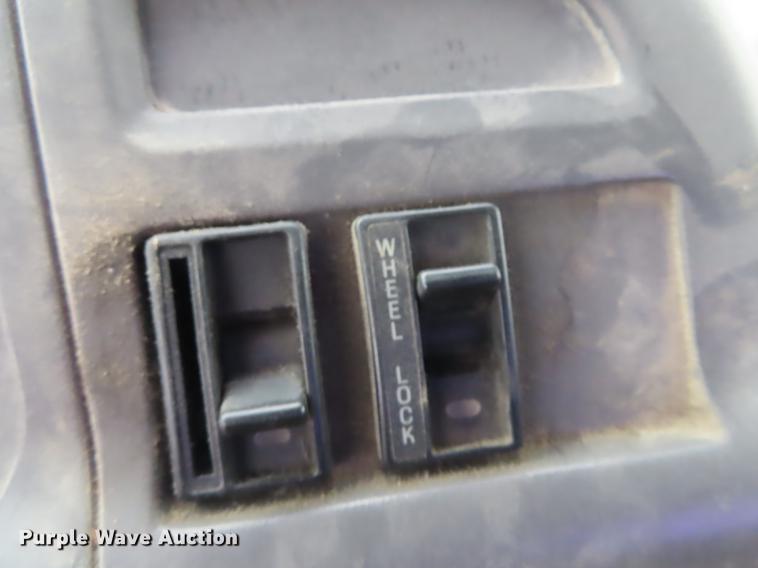 image for item DN9144 1999 Sterling L-Line truck cab and chassis