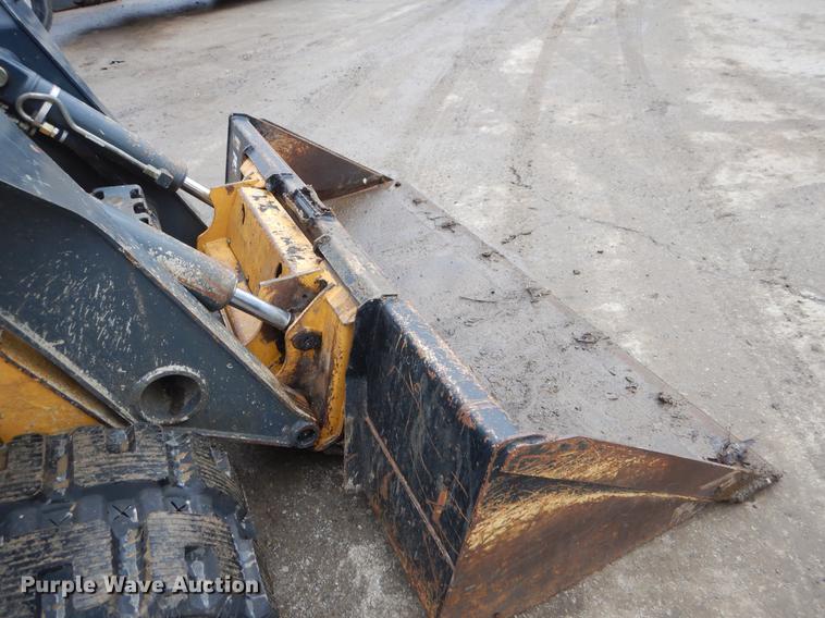 image for item DX9493 2012 John Deere 329D skid steer