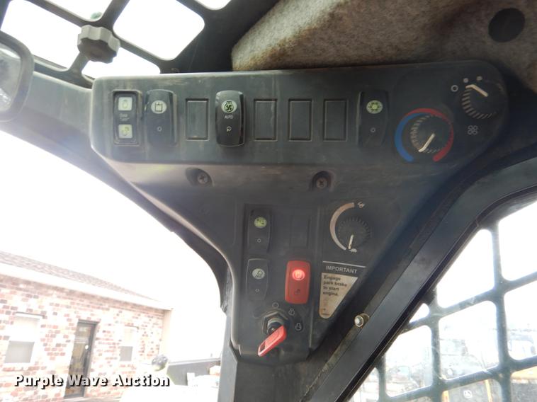 image for item DX9493 2012 John Deere 329D skid steer