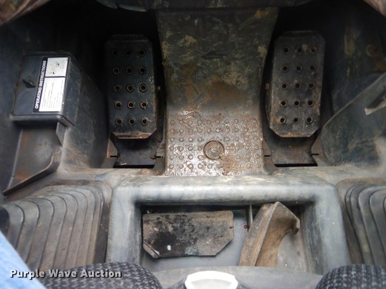 image for item DX9493 2012 John Deere 329D skid steer