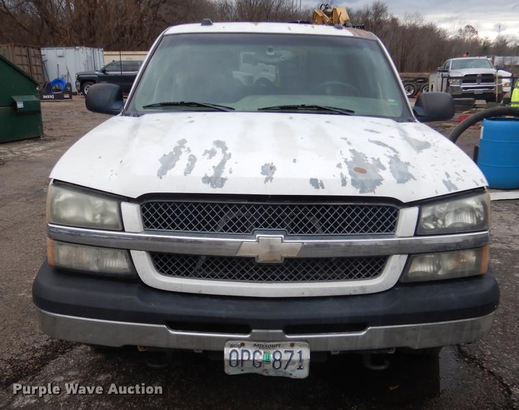 image for item DX9497 2004 Chevrolet Silverado 1500 Ext. Cab pickup truck