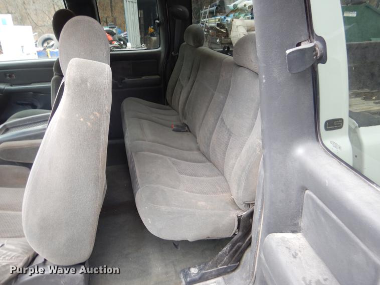 image for item DX9497 2004 Chevrolet Silverado 1500 Ext. Cab pickup truck
