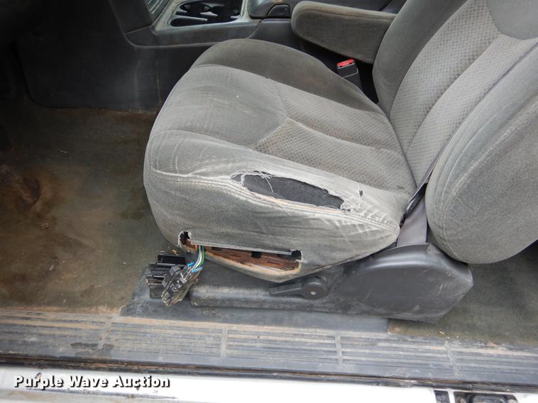 image for item DX9497 2004 Chevrolet Silverado 1500 Ext. Cab pickup truck