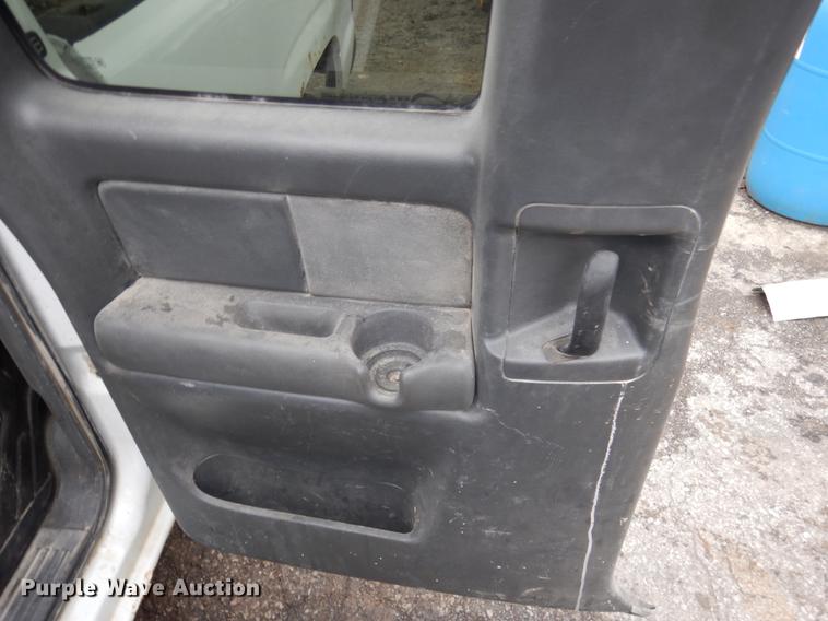 image for item DX9497 2004 Chevrolet Silverado 1500 Ext. Cab pickup truck