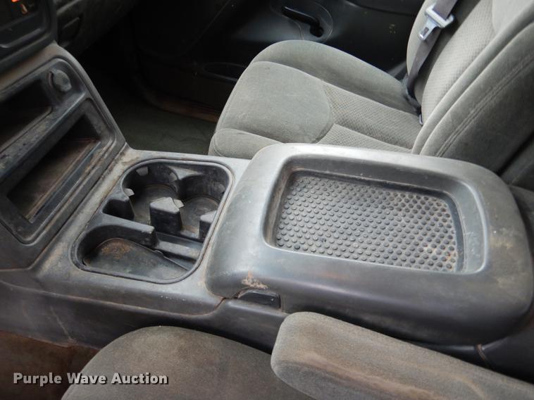 image for item DX9497 2004 Chevrolet Silverado 1500 Ext. Cab pickup truck