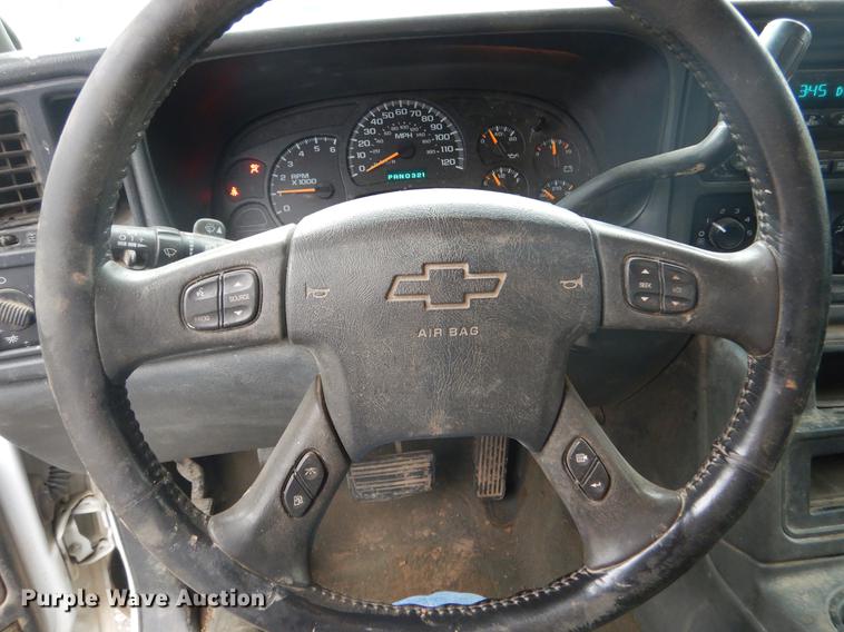 image for item DX9497 2004 Chevrolet Silverado 1500 Ext. Cab pickup truck