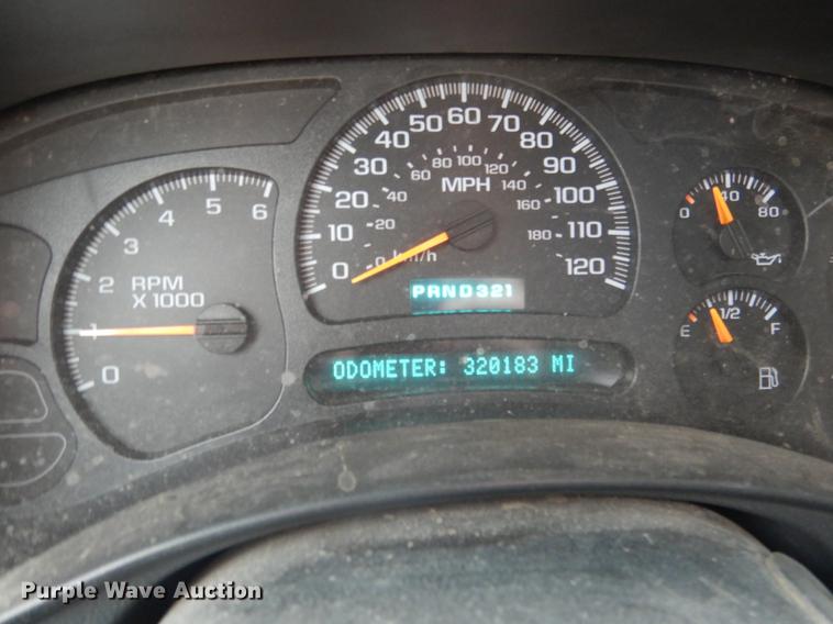 image for item DX9497 2004 Chevrolet Silverado 1500 Ext. Cab pickup truck