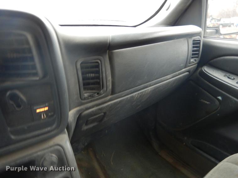 image for item DX9497 2004 Chevrolet Silverado 1500 Ext. Cab pickup truck