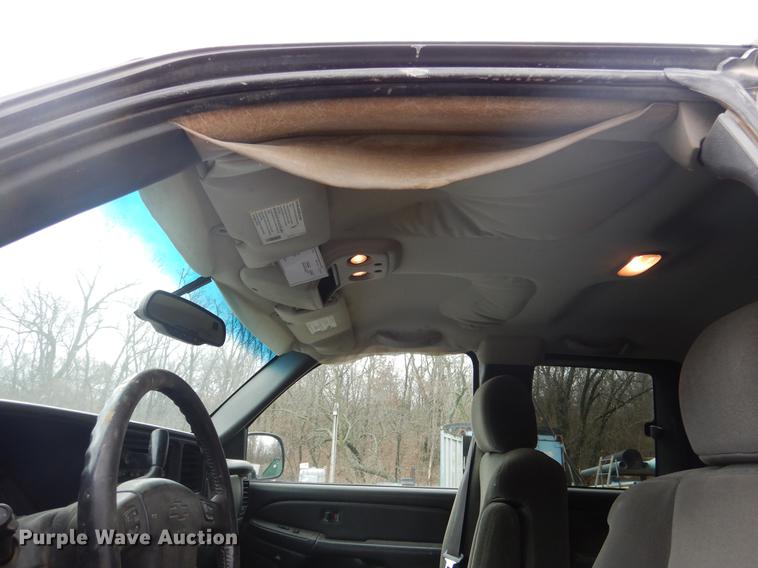 image for item DX9497 2004 Chevrolet Silverado 1500 Ext. Cab pickup truck