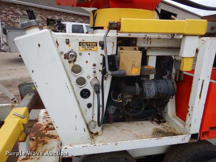 image for item DX9498 2000 S.D. Pittman 8000T mini digger derrick