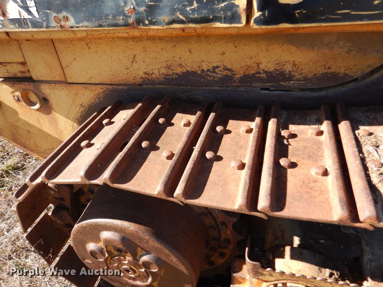 image for item DY9779 1985 Caterpillar 963 track loader