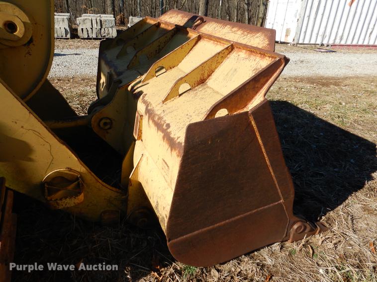 image for item DY9779 1985 Caterpillar 963 track loader