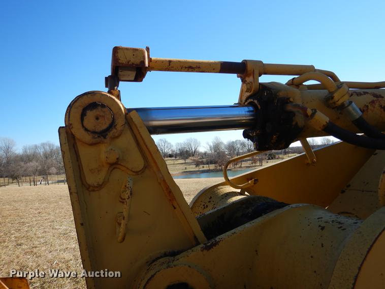 image for item DY9779 1985 Caterpillar 963 track loader