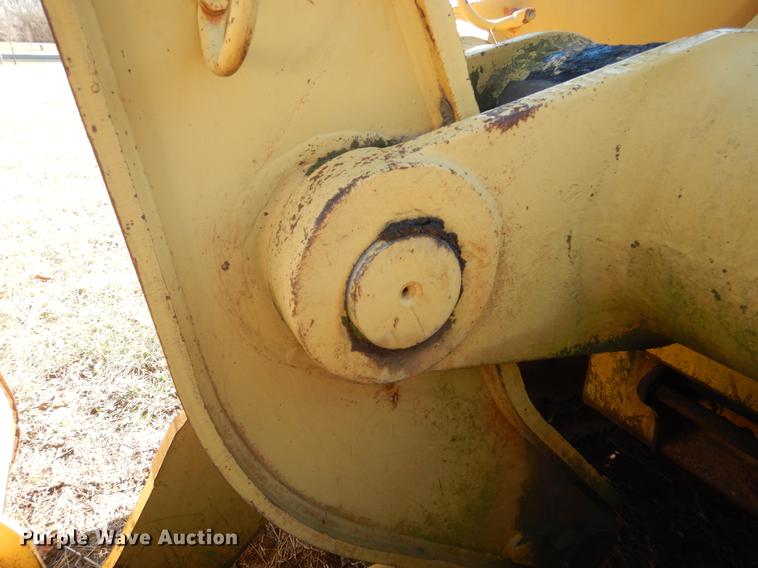 image for item DY9779 1985 Caterpillar 963 track loader