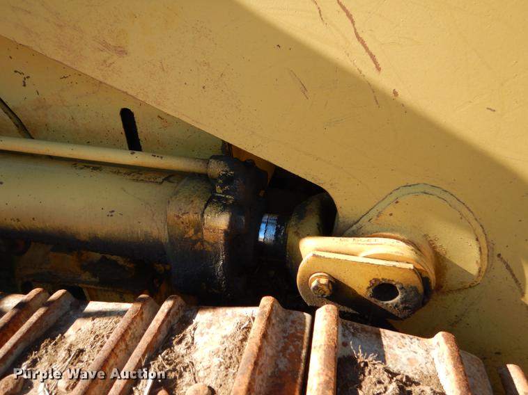 image for item DY9779 1985 Caterpillar 963 track loader