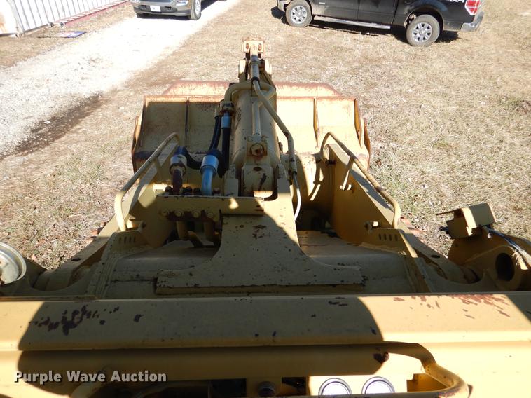 image for item DY9779 1985 Caterpillar 963 track loader