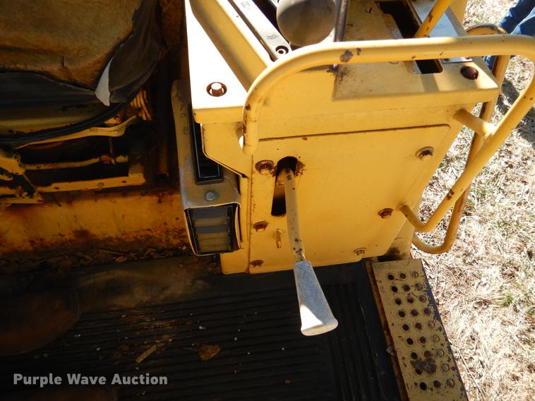 image for item DY9779 1985 Caterpillar 963 track loader