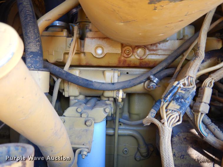 image for item DY9779 1985 Caterpillar 963 track loader