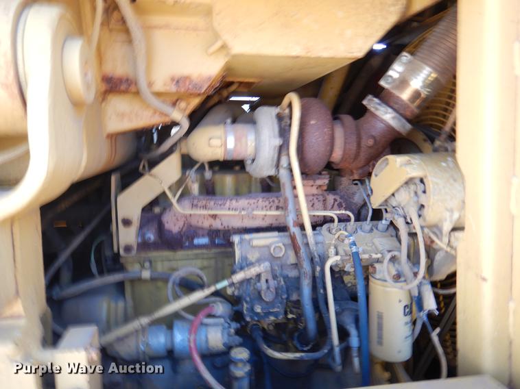 image for item DY9779 1985 Caterpillar 963 track loader