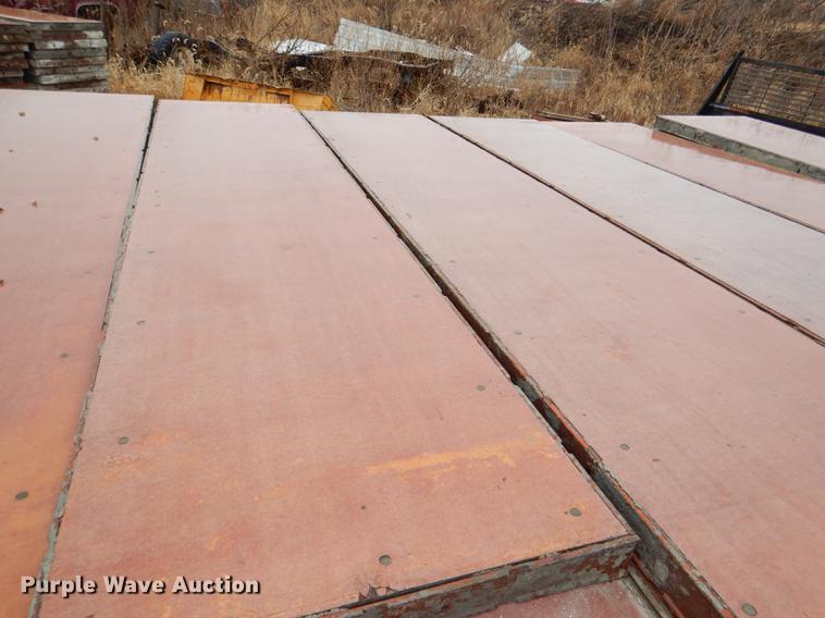 image for item EA9147 (126) concrete forms