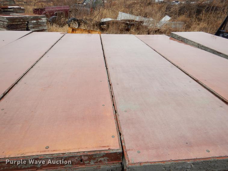 image for item EA9147 (126) concrete forms