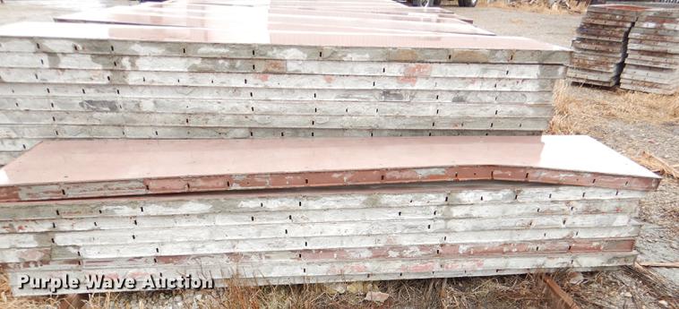 image for item EA9147 (126) concrete forms