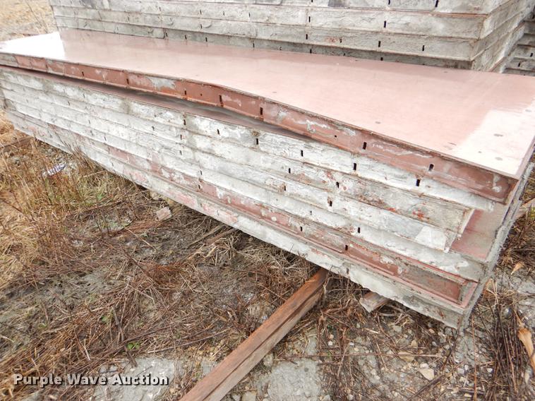 image for item EA9147 (126) concrete forms