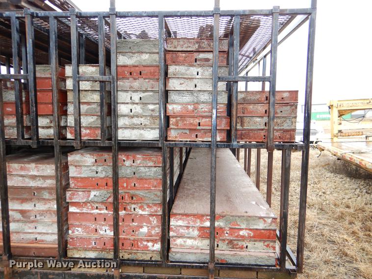 image for item EA9148 Concrete forms spacers and corners