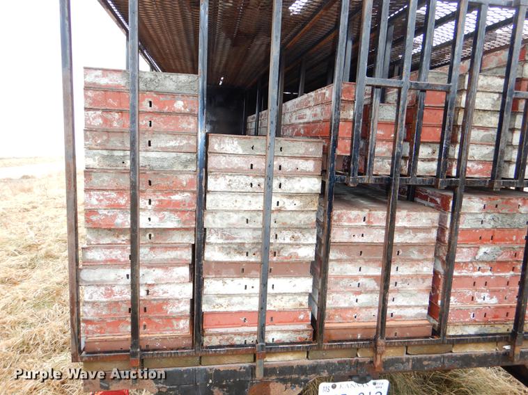 image for item EA9148 Concrete forms spacers and corners