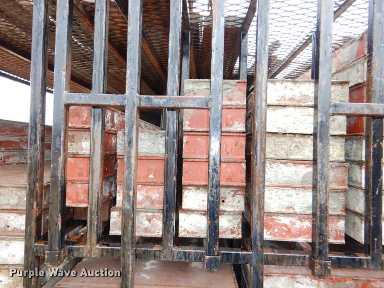 image for item EA9148 Concrete forms spacers and corners