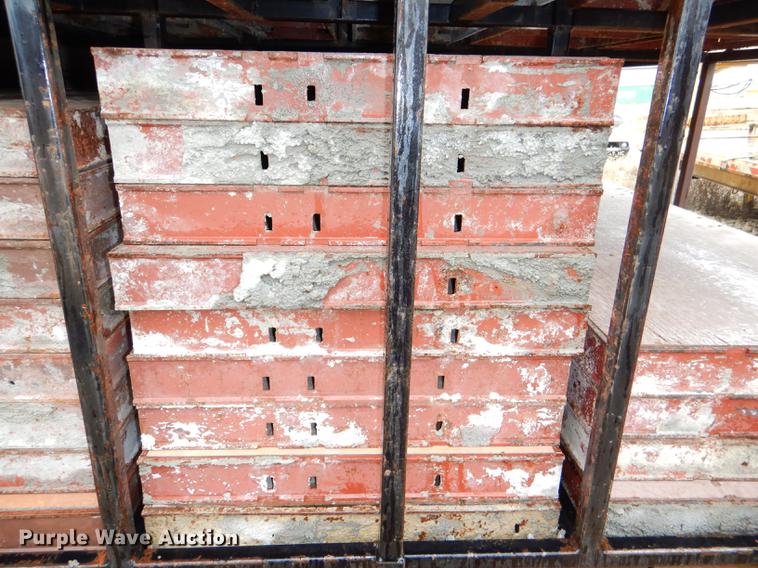 image for item EA9148 Concrete forms spacers and corners