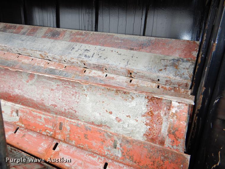 image for item EA9148 Concrete forms spacers and corners