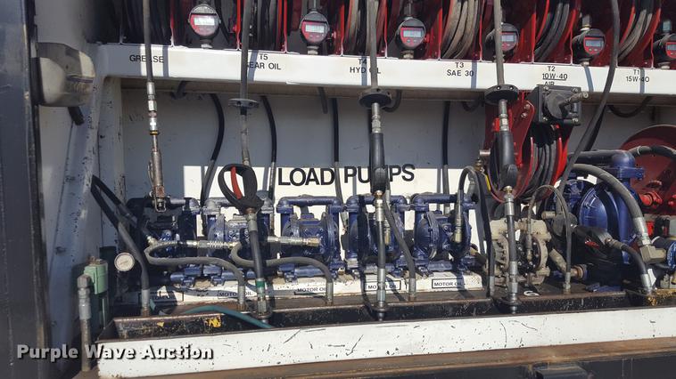 image for item EI9731 2012 International 4400 service truck