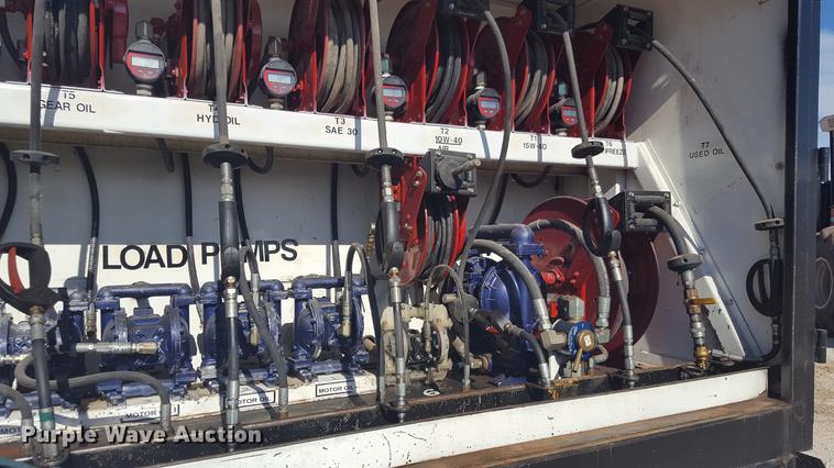 image for item EI9731 2012 International 4400 service truck