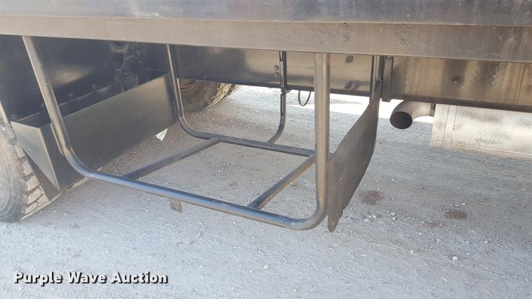 image for item EI9731 2012 International 4400 service truck