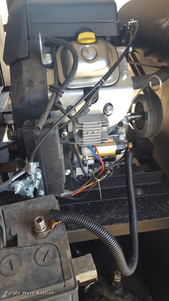 image for item EI9731 2012 International 4400 service truck