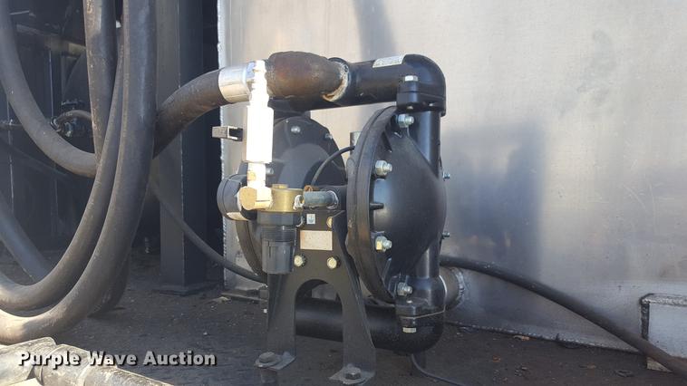 image for item EI9731 2012 International 4400 service truck