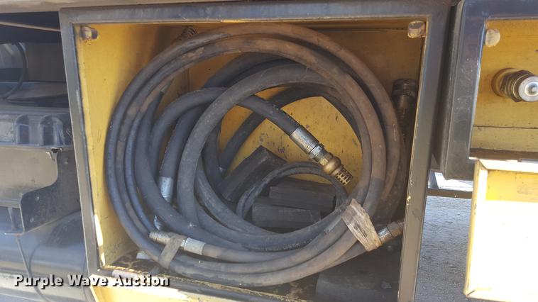 image for item EI9731 2012 International 4400 service truck